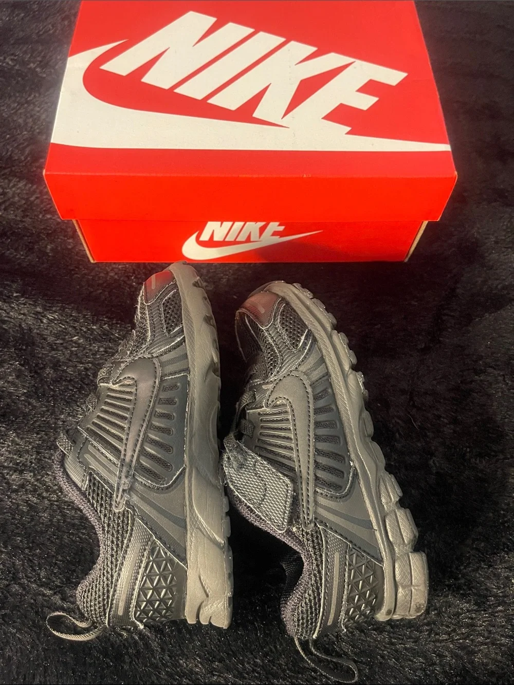 Nike Vomero 5 lightweight kids